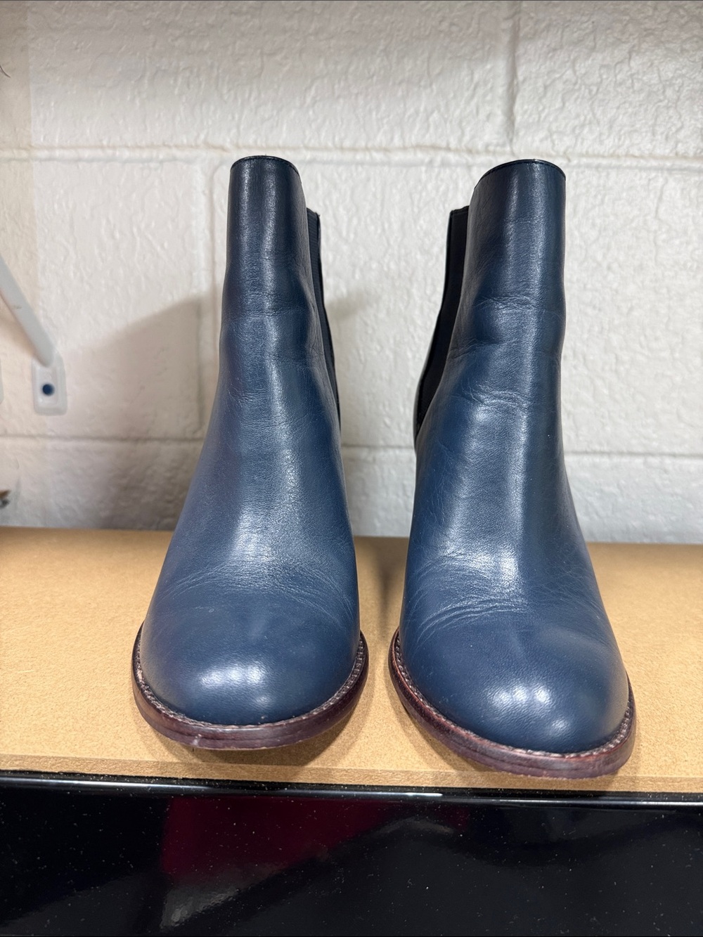 Splendid Navy Blue Leather Chukka Boots